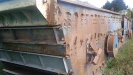 (4) Hewitt-Robins Triple Deck Screens (1 of 6)