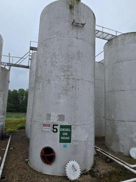 (4) Stationary Vertical 15,000 Gallon Fuel Tank (5 of 8)