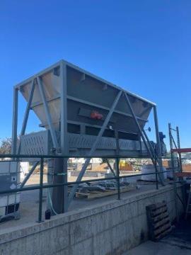 2022 Single Feed Hopper with Belt Feeder (1 of 3)