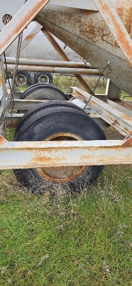 Portable 240 BBL Dust Silo (6 of 11)