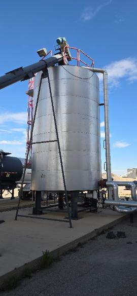 Vertical 15k AC Tank (8 of 11)